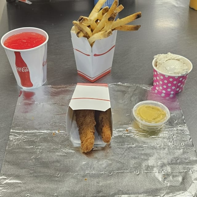 Kids Chicken Tenders (2pc).