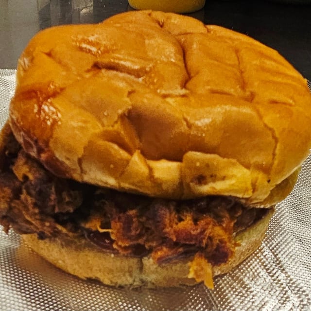 Pulled Pork w/Fries.