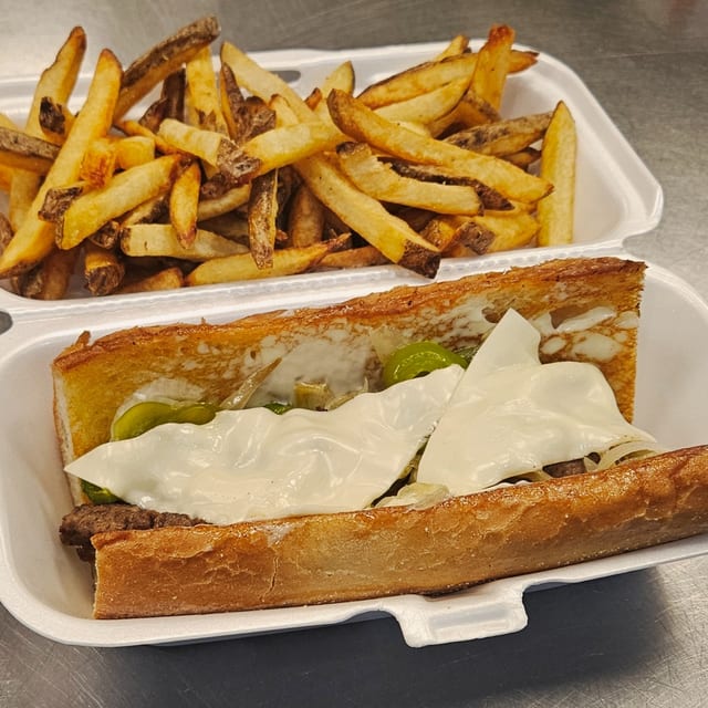 “Philly” Cheeseburger w/FF.