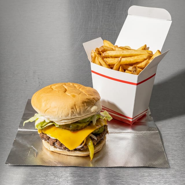 Clint Eastwood Burger w/FF.