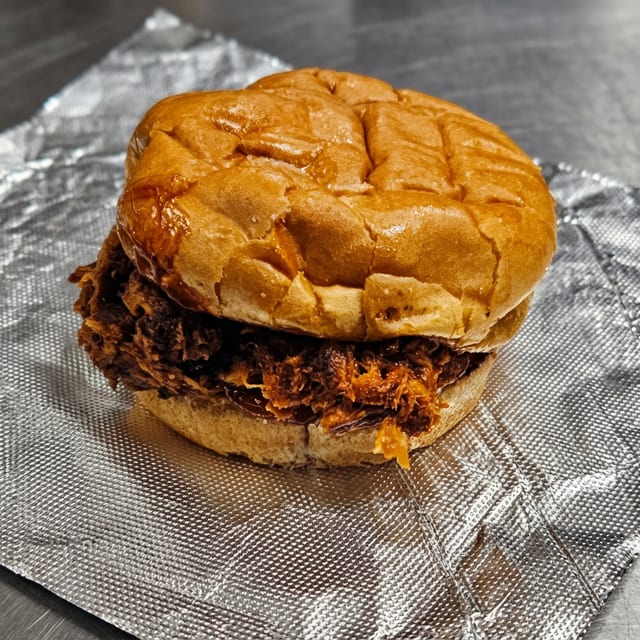 Pulled Pork w/Fries.