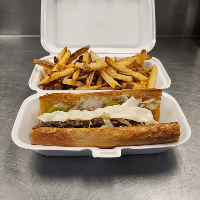 “Philly” Cheeseburger w/FF.